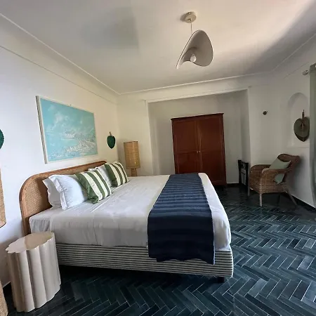 Volare, Apartment Capri